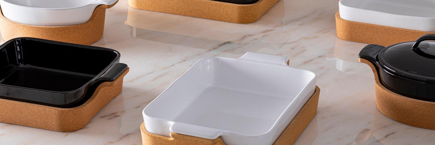 Ensemble Rectangle Covered Casserole w/ Cork Tray 10”