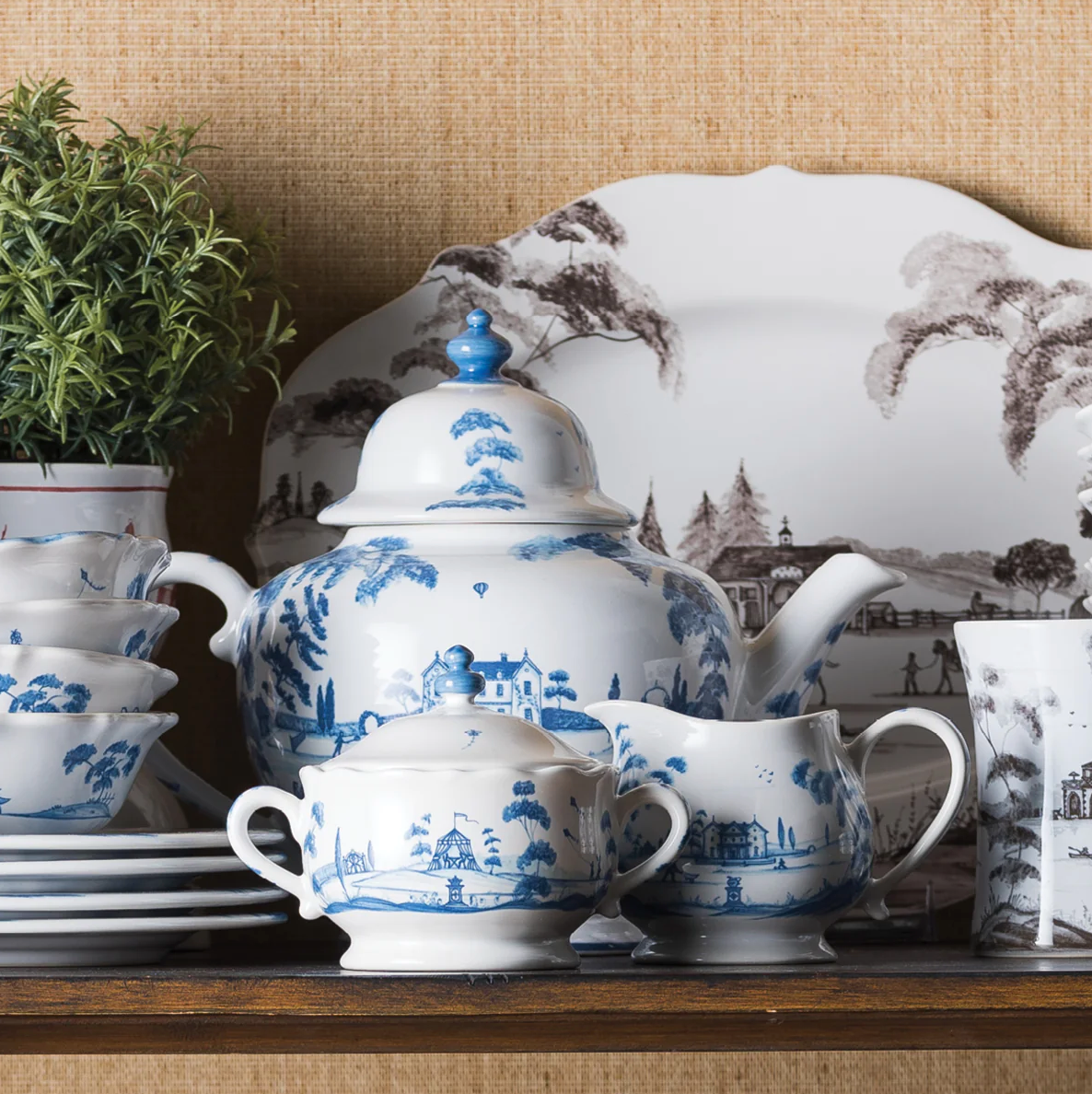 Country Estate Creamer