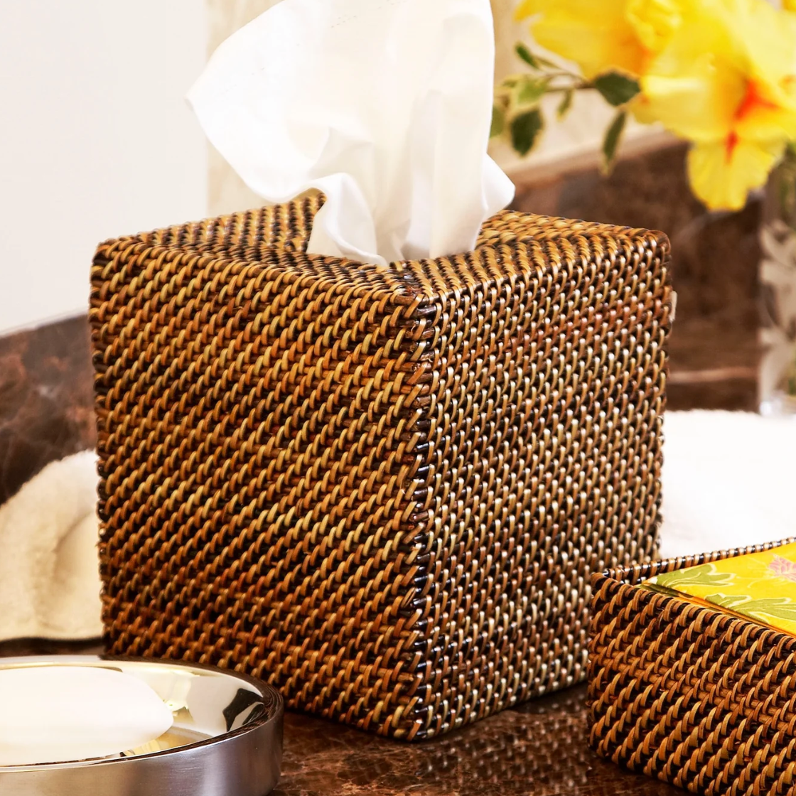 Woven Tissue Holder