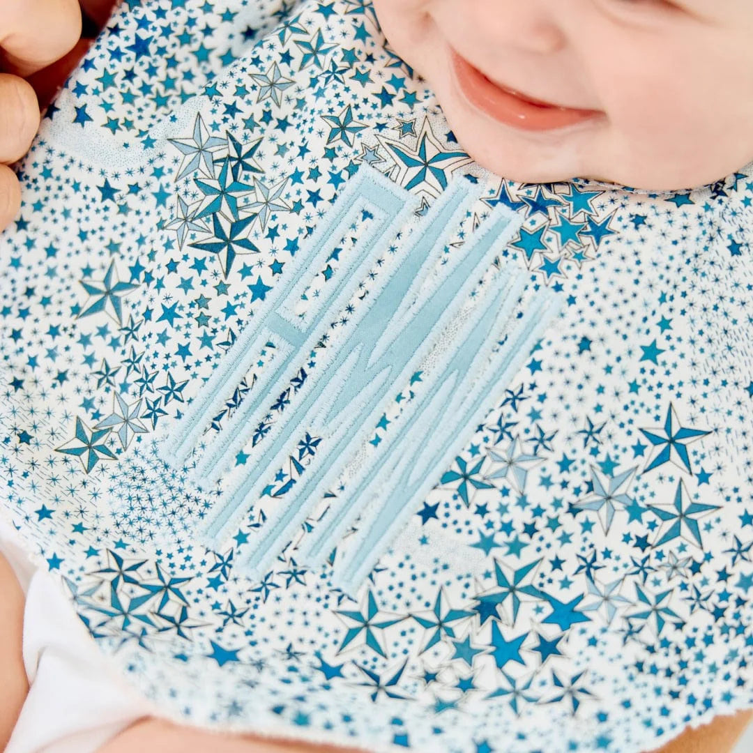 Weezie Scallop Bib