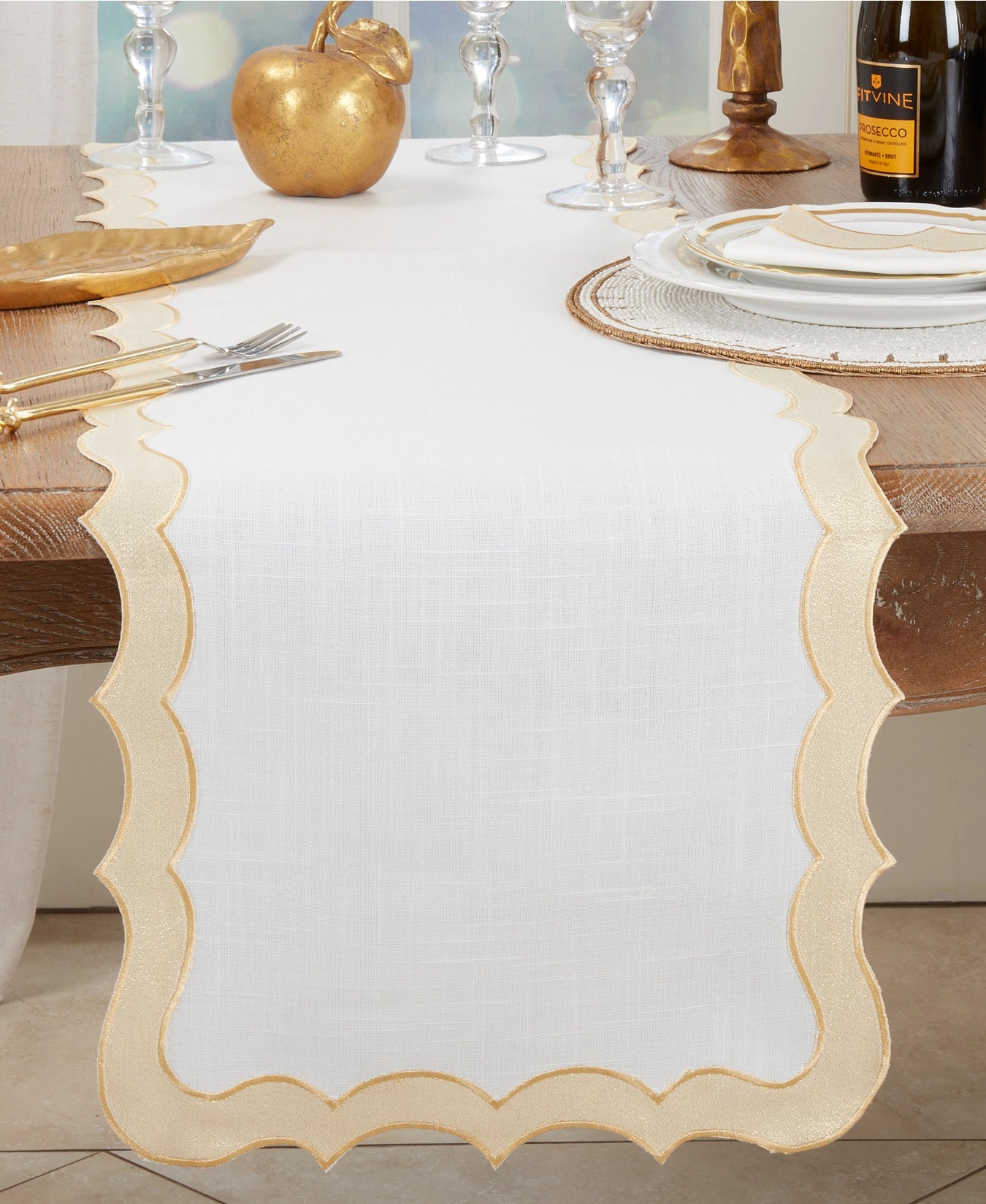Scallop Border Runner