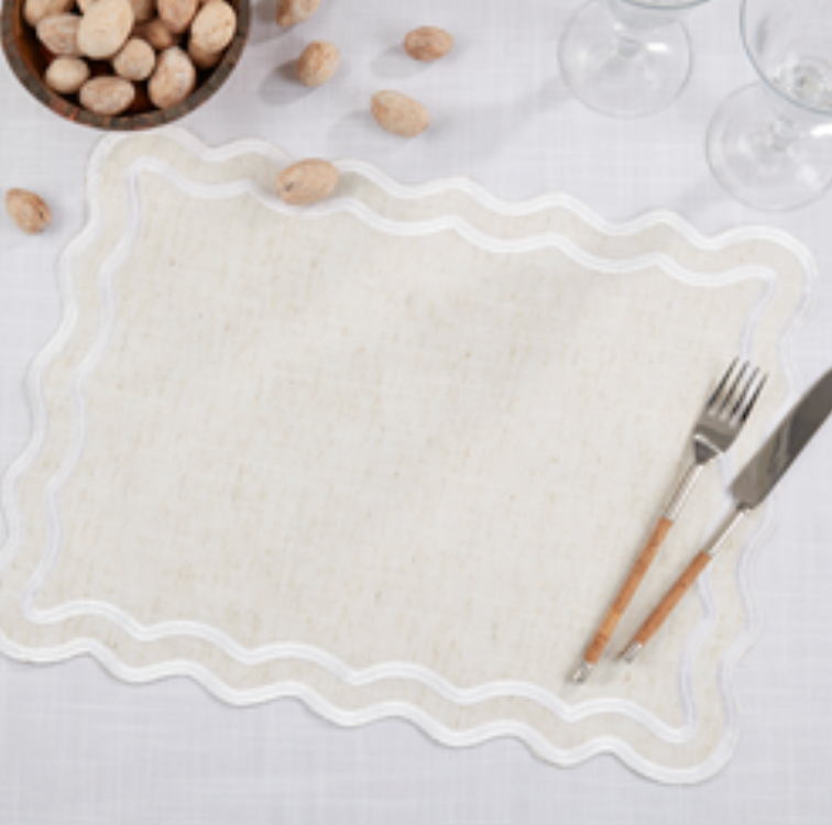 Scalloped Border Placemat