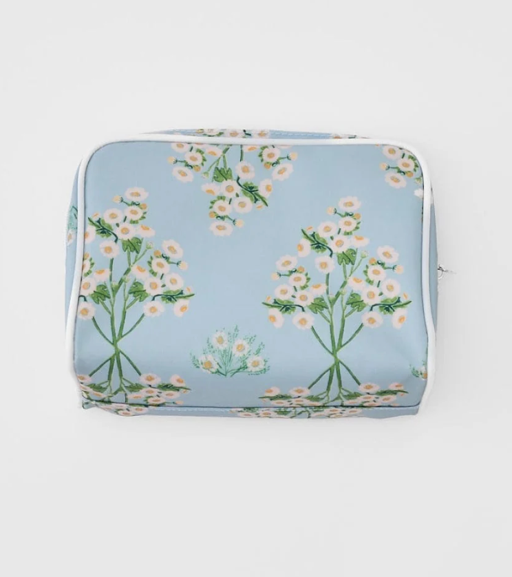 Weezie Toiletry Bags