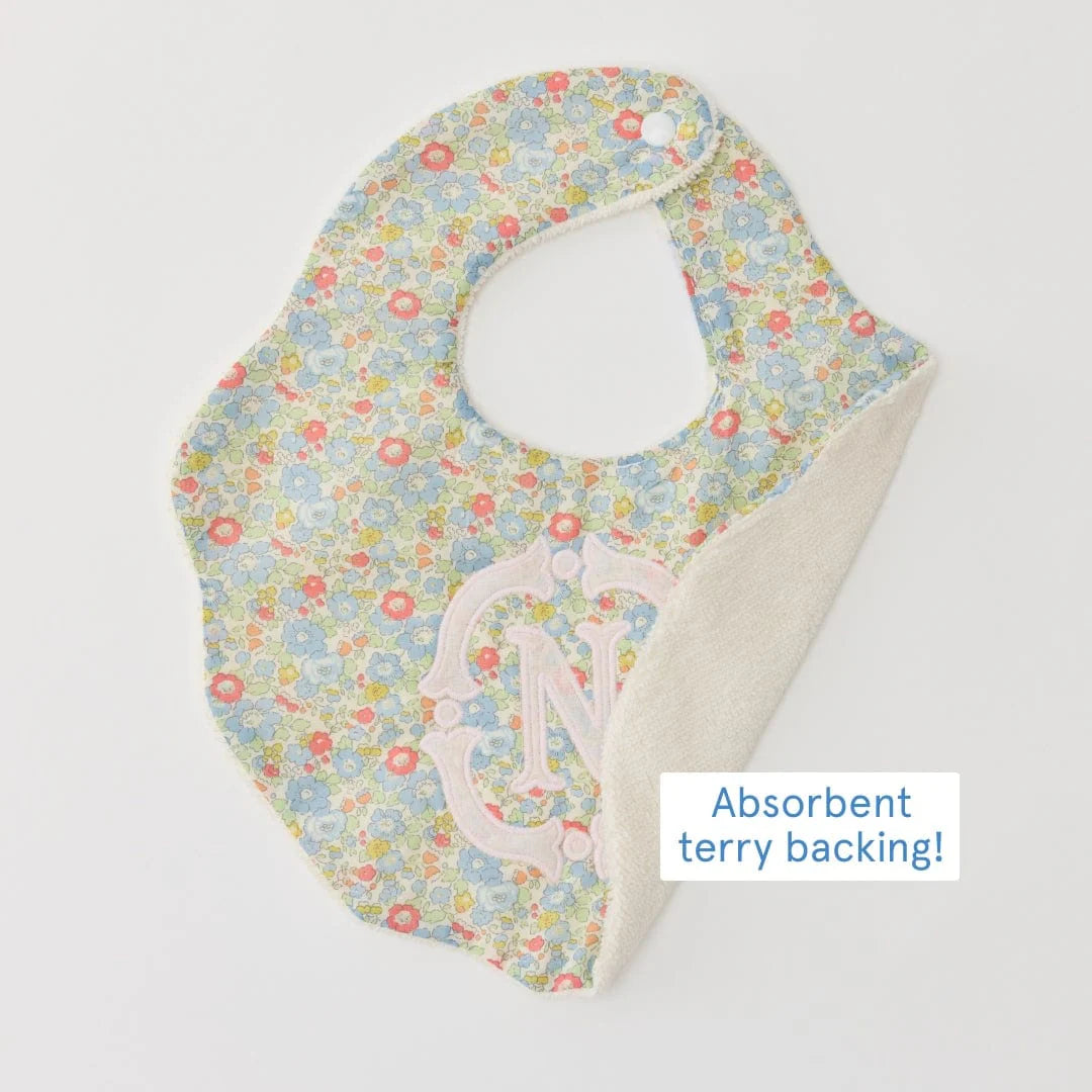 Weezie Scallop Bib