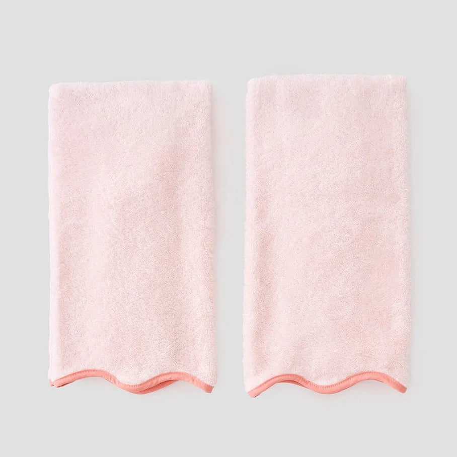 Weezie Scallop Hand Towel