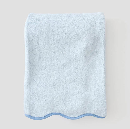 Weezie Scallop Bath Towel
