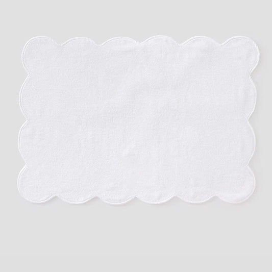 Weezie Scallop Bath Mat